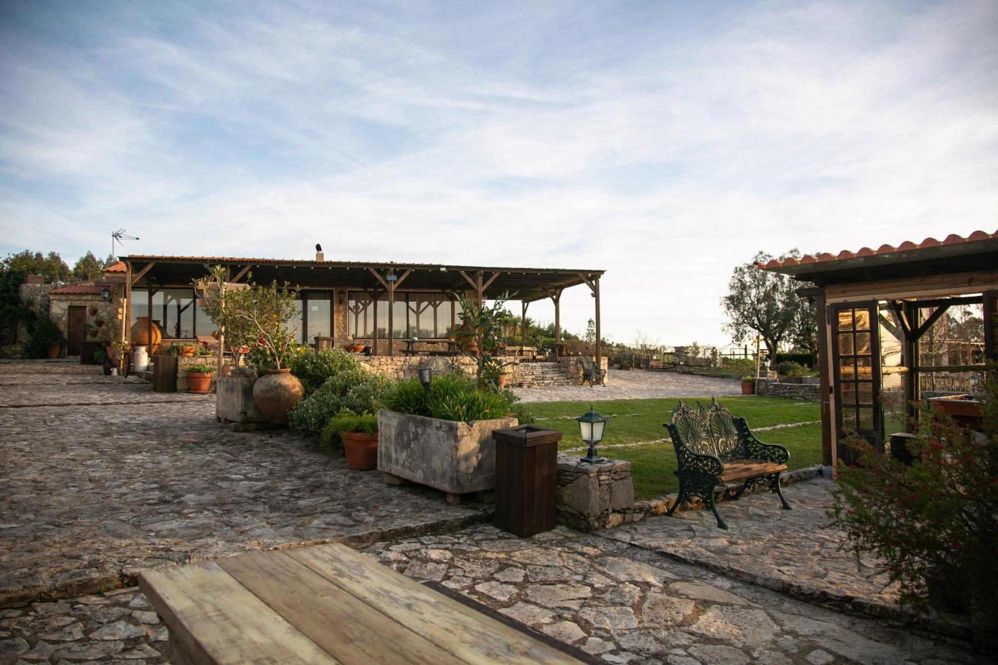 Casas Da Gralha Bed & Breakfast Turquel Exterior photo