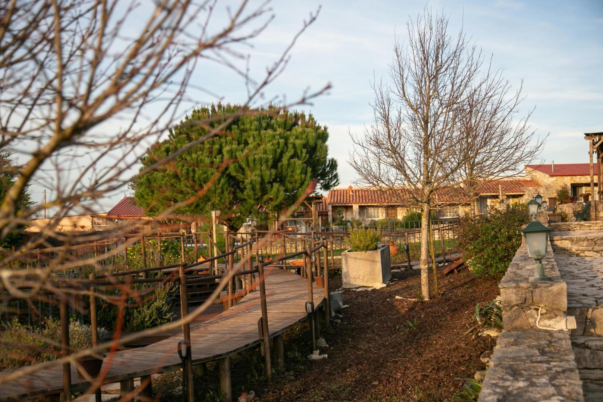 Casas Da Gralha Bed & Breakfast Turquel Exterior photo