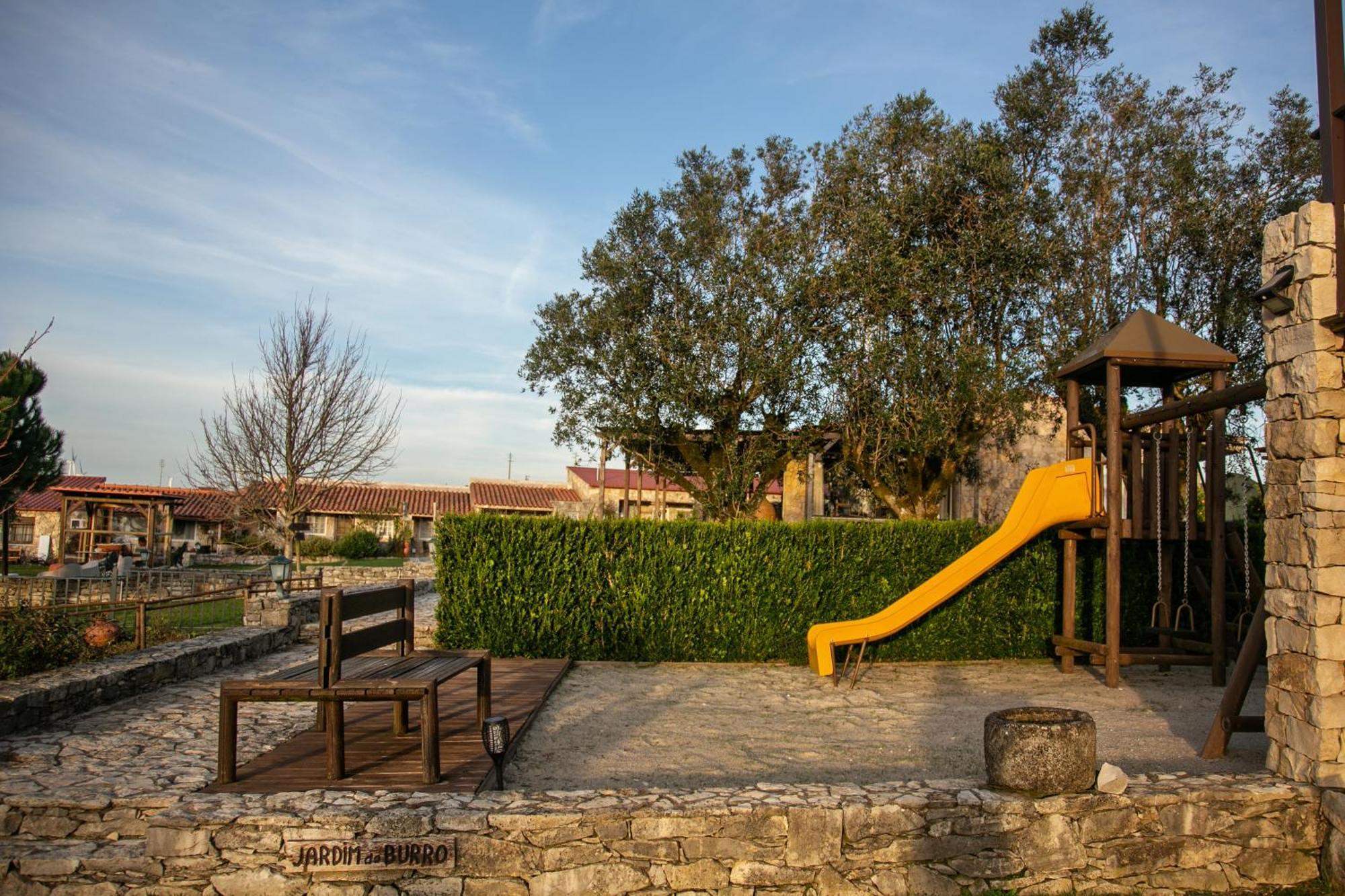 Casas Da Gralha Bed & Breakfast Turquel Exterior photo