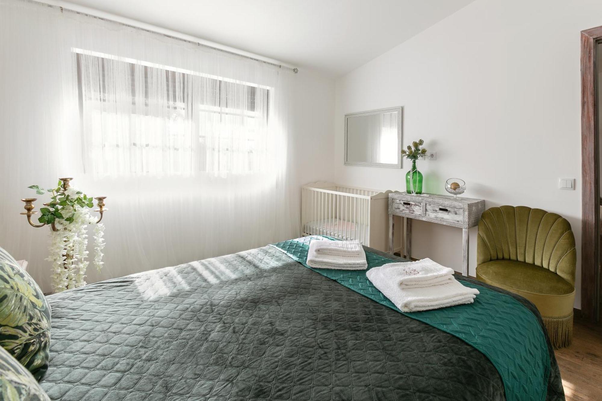 Casas Da Gralha Bed & Breakfast Turquel Exterior photo
