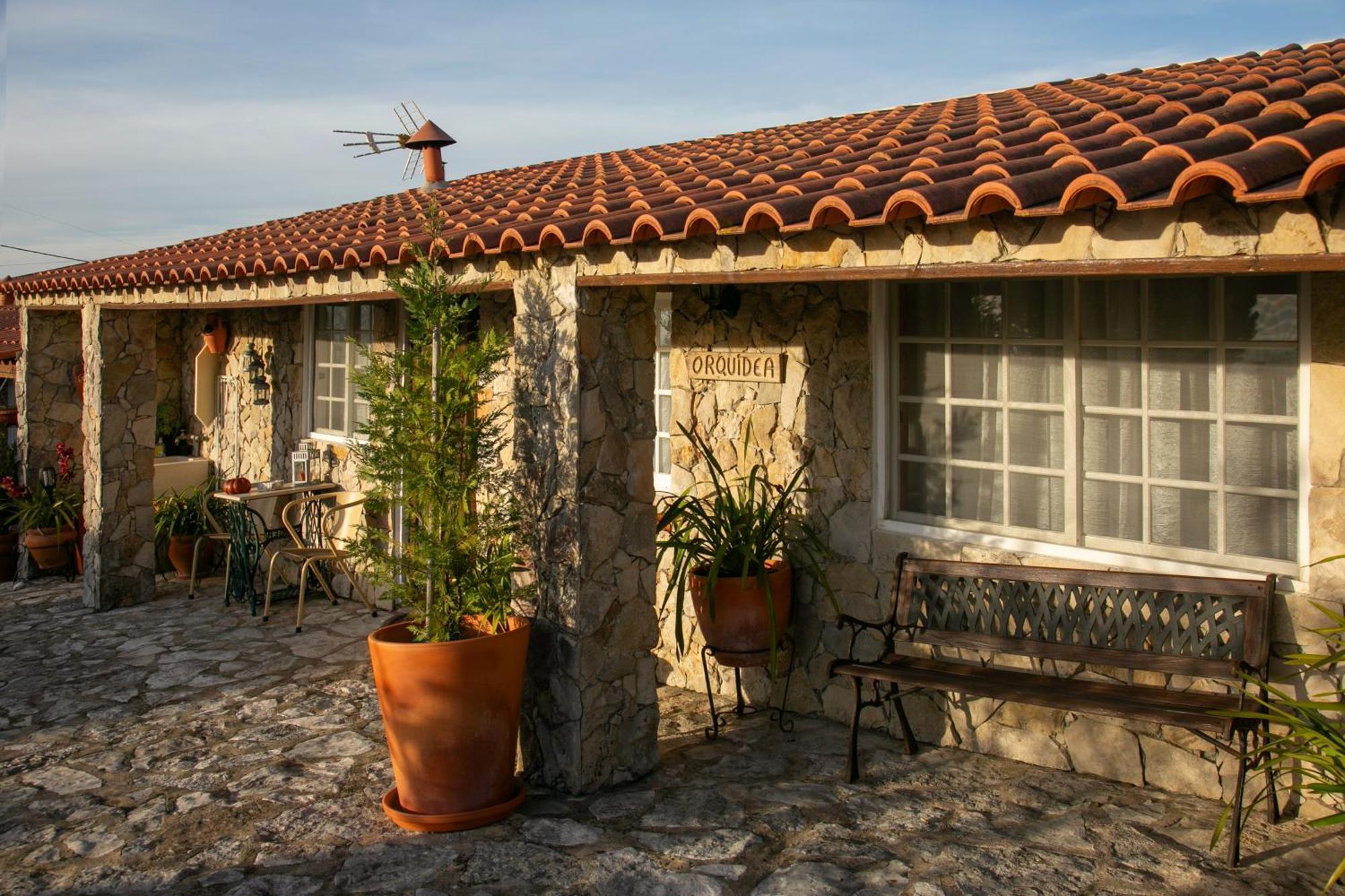 Casas Da Gralha Bed & Breakfast Turquel Room photo